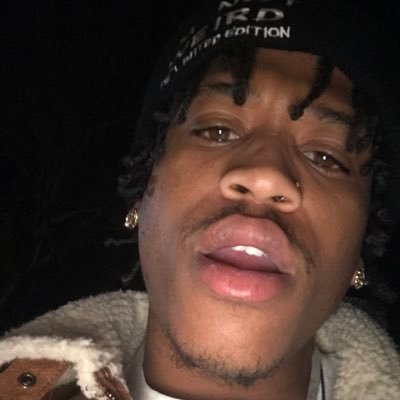 khalif_simeon's profile picture. To official When the bag come touch down👻📀🎥Mr.riskitallbleedachink