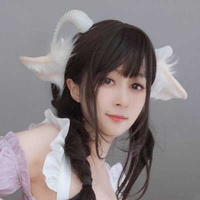 81silver811x's profile picture. 本人唯一推特 其余都是冒充 微信群更新私密 大号限制 如果遇到二維碼不能支付 請看此推特@kongjiangqun8 24小時更新新二維碼 可以扫