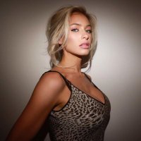 hailey parker • parody (@sedvctlve) 's Twitter Profile