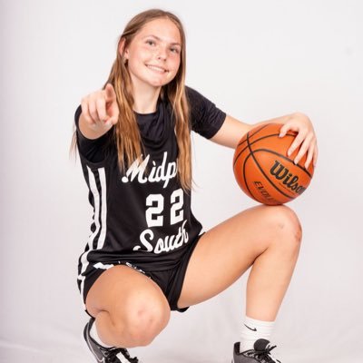 5”9 • G • C/O 2027 • Alton High School • @midprosouthgirl • 4.1 GPA • mayducey.21@gmail.com
