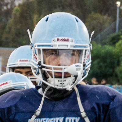 6’6 | 200 | DE/TE | 3.8 GPA | UCHS | C/O ‘27