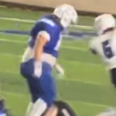 OL/Incoming freshman @GeorgetownHS/6ft 294lbs/bench 225 squat 325