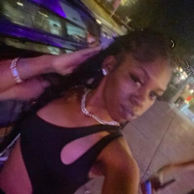 jaisoslikk's profile picture. mwah, no bars 💋                                                 IG yeahhjaii._