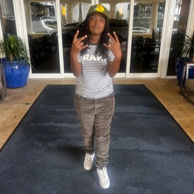@NiniStayWavy_