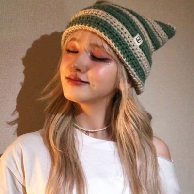 jinsprettyfeet's profile picture. live laugh lie