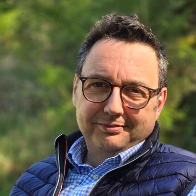 peberom's profile picture. Leonés hasta la médula. 
Padre de cuatro hijos.
Abogadea, que algo queda.