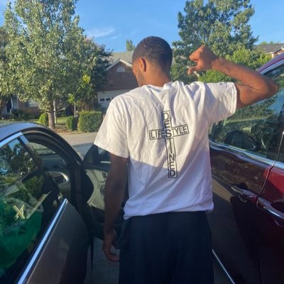 CalebVerbal's profile picture. Entrepreneur. Ncat alumni. I love hooping, making ppl laugh, & good business😎 Subscribe on Youtube🙏🏽https://t.co/RCM9o3JVX9