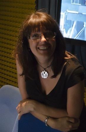 laura_devitis's profile picture. adalpina taca la musicaaaaaaaaaa!!!  Speaker presso RTO L'ALTRA RADIO