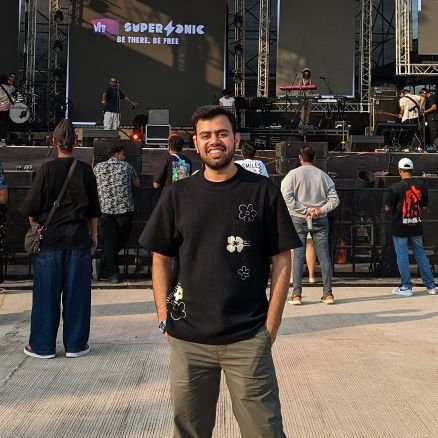 jadhwanisumit's profile picture. experimenting