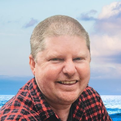 DeanUsherX's profile picture. Arming Digital Creators with Smarter Tech