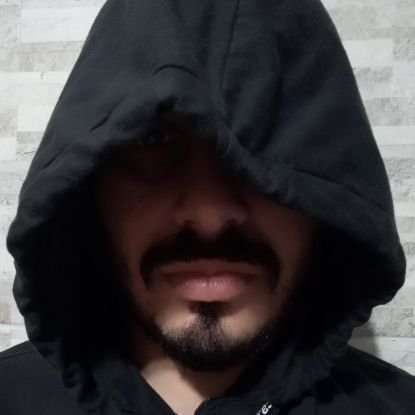 Futuro desenvolvedor de jogos que é apaixonado por Mortal Kombat e busca entender a ciência por trás dos jogos de luta.