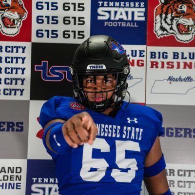 Hillsboro HS #66|OT |6’7 270|4.0 gpa| NCAA ID# 2301766083|Veguer.jeanjumeau66@gmail.com 615-240-6310