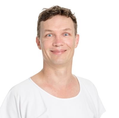 Associate professor of #EmergencyMedicine @inselgruppe. Researcher of #DxError, #MedEd, #ReBOA.
Medical director of Inselgruppe EMS.
Husband of @mededconsult