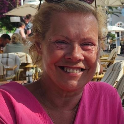 Julie170961's profile picture. Credit Controller until I win the lottery