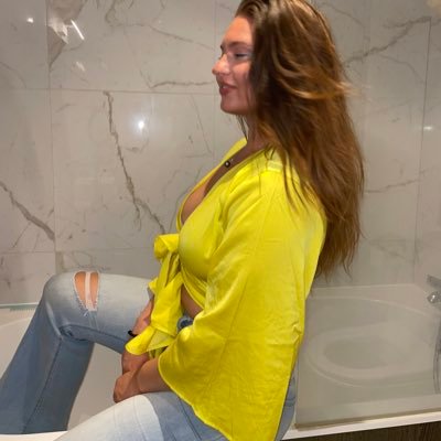 fayfunew's profile picture. yes this is how I really talk