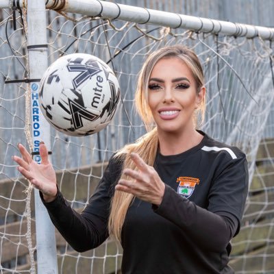 @cafcofficial Supporter of the year 23/24 ❤️⚽️@hergametoo ambassador CAFC 🚺 Manager of @lordswoodfc u8 girls 🧡 *views/opinions my own 🏴󠁧󠁢󠁷󠁬󠁳󠁿Follow Wxm