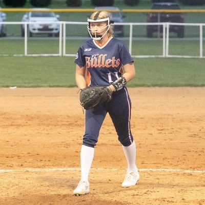 🥎🏀🏐
EC Bullets Midwest 2010 🥎 *
2029 RH Pitcher/OF/2B *
Slap hitter *
Bats RH/LH *
4.0 GPA *
Future Brownsburg High School class 2029

IG. @ryleeamt11