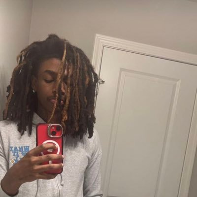 tpturnerr's profile picture. Down to Earth 😊    I am a soul stealer💝    Don’t believe easily as trust hurtsss 📌