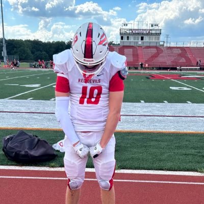 Michael Gerbavac - 2025 🏈 DE - 6’2 210 Rancocas Valley Regional HS - GPA: 3.2 - HC: @CoachLucas74 #ForksUp