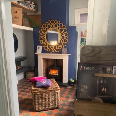 Beautiful fireplaces & stoves, accessories & mirrors, customer service and great advice is what we do! HETAS registered and Which Trusted Traders approved.