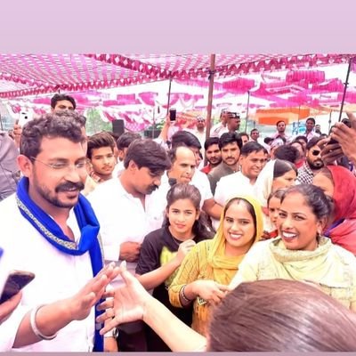 suraj_maryan's profile picture. JAI BHIM भीम आर्मी विधानसभा मिडिया इंचार्ज 
student | son|