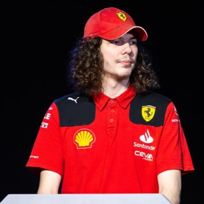 Franco-allemand fan de F1 notamment de la plus grande écurie qu’est la @ScuderiaFerrari ❤️ Futur TP de la Scuderia. 🏎🏁 Max pour les intimes 🥸 Bearman fan 🐻