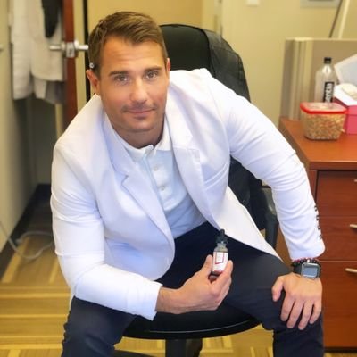 Flodhow's profile picture. Retired sportmed practice. Dr Flodman works  at senior head orthopedic surgeon doctor at United Nations Gov, Kyiv 🇺🇦