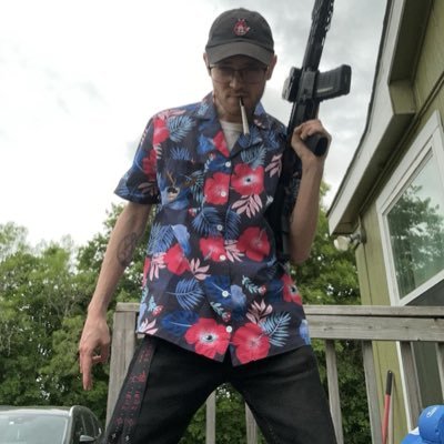 HunterHensoon's profile picture. i just hope i made your day a lil bit worse