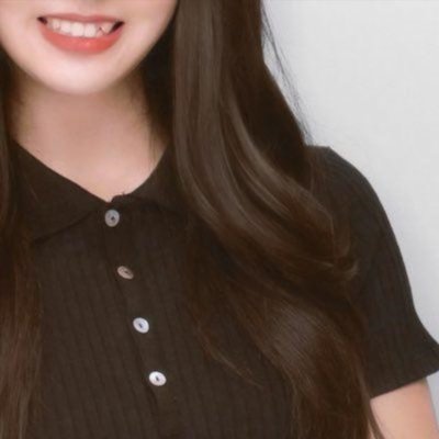 褒められて伸びるタイプ。 女の皮を被った変態です。おちんちん常に探してます(笑)裏アカ男子さんと仲良くなるのが夢です。どうか仲良くしてください❤️