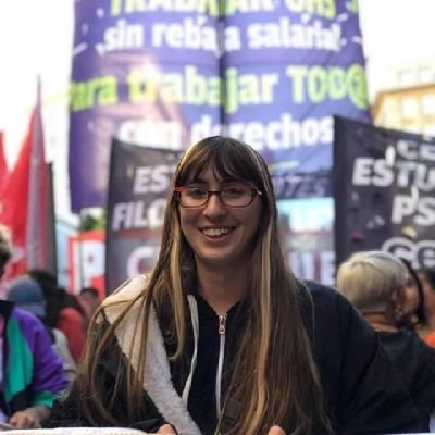 zurda y estudiante de comunicación-UBA