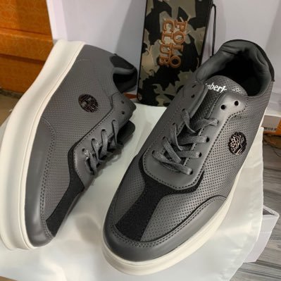 4lyfShoes sells the most authentic sneakers and shoes on the market.We have all sizes . We are the most authentic shop for all brands of sneakers.