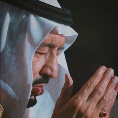 ‏حافظ على غرابتك،لا شيء أتفه من أن تكون مألوفًا