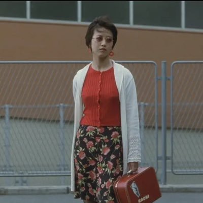 ry_crystawa's profile picture. 化学博三退学｜爱赶车刺激｜偶尔脆皮无助但总东山再起｜寻跨界伙伴｜照片荤素搭配｜亲身实验学历崇拜没用｜靠脑子也能生活冒险｜不闲聊 🚪不闲聊