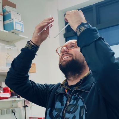 Bioinorganic chemist 👨🏼🔬🇪🇺
Currently PostDoc @HureauLab @LCC_CNRS 🇫🇷
Former PostDoc @ChemistryUoN 🇬🇧
PhD @biochemmetal 🇫🇷
BSc&MSc @unict12 🇮🇹