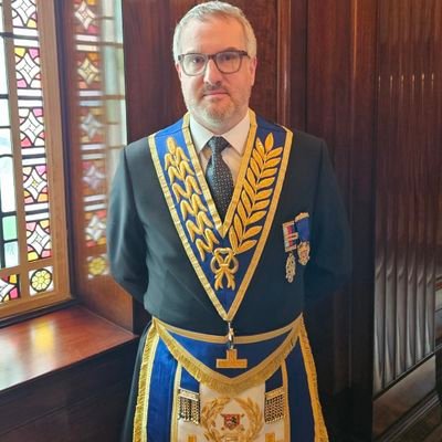 The Masonic Twitter feed of Simon Dodd - Craft, Royal Arch, Rose Croix, Mark, Ark Mariner, OSM, Scarlet Cord & RSM Freemason in London. #28 MCBS.