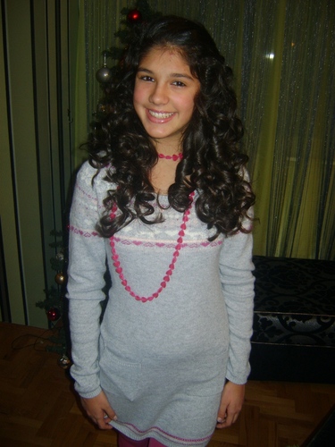 I'm fourteen and I love Justin Bieber and Neymar.My dream is to meet them.