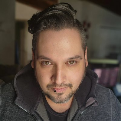 🍁 40, Canadian filmmaker, Interactive Storyteller, gamer, father, podcaster, and owner & founder of the @CrCoCafe🎬@thehouseofvoid way cooler on Threads