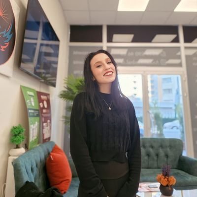 OznurK08's profile picture. Ben duman vurmişim