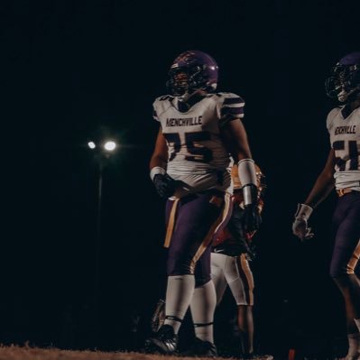 6'5 320lb OL/DL | C/O 2025 | Menchville High, VA | Student Athlete| Email: Dclarke474@yahoo.com