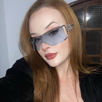 stargirl ✨ capricorniana♑ mãe da 🌙 estou neste site para falar de coisas aleatórias desde coisas banais a importantes. é isto.