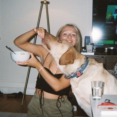 lizabethcalvinn's profile picture. 