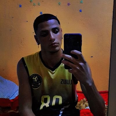 jhown_000's profile picture. 