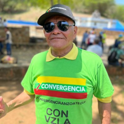 Luchador social, defensor de la democracia, miembro de la Dirección regional de Convergencia, Coordinador CCL-Creemos Alianza Ciudadana en el Municipio Bolívar.