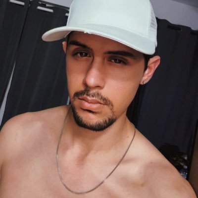 787-907-6017 para horarios, servicios, precios y espacios disponibles para masajes vitales, holísticos y sensoriales. 💆🏻♂️😏