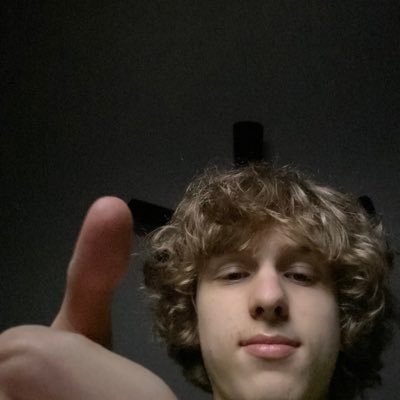 Twitch: tweezerz_, Youtube: tweezerz, IG: tweezerz_