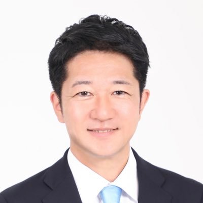 日本維新の会東京9区支部長（練馬区西部）／元衆議院議員政策担当秘書（防衛大臣、自民党政調会長）／元宝塚市議会議員／元自民党宝塚市支部幹事長／青春時代を練馬区で過ごす／早大政経卒／建築士／共著「皇位継承」／憲法改正、積極財政、積極防衛、社会保障制度改革、社会的弱者政策／政治テーマは「強くて優しい国」