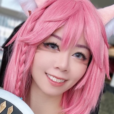 🇨🇦🇭🇰 | Cosplayer | Twitch Affiliated Streamer | FFXIV Addict - Adamantoise | Occassionally unhinged |