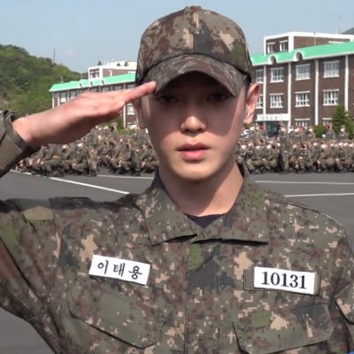 quantos dias faltam por taeyong sair do exército.  pt-br