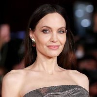 Angelina jolie(@page5_jolie) 's Twitter Profileg