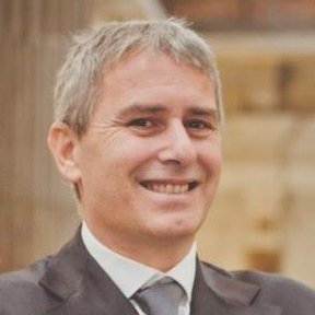 Non isperate voi d'inquadrarmi.
Son di quel partito che non esiste.
L'Europa, questa Europa, è solo una immensa fogna burocratica.
Politicamente scorretto